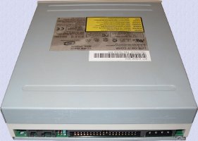 Nagrywarka CD-RW tył